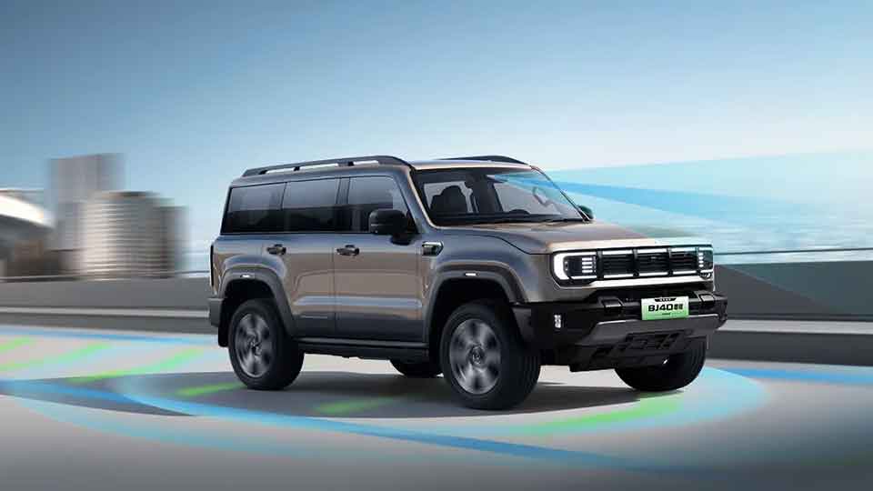 焕新价19.48万元起！BJ40增程元境智行版驾到！